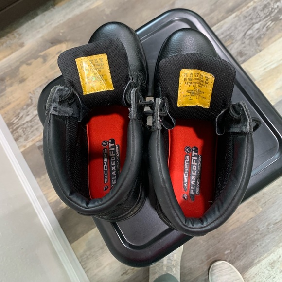 🚫SOLD🚫Women’s Skechers | Workshire Peril Steel Toe Boots sz 8.5 - Picture 2 of 8